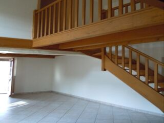  Appartement à louer 3 pièces 64 m²