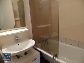  Appartement à louer 2 pièces 34 m²