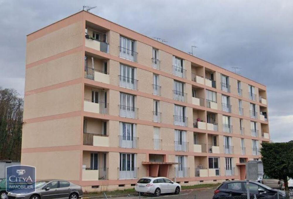 À LOUER : Appartement rénové T4 de 66.85 m² à Pont de Ch....