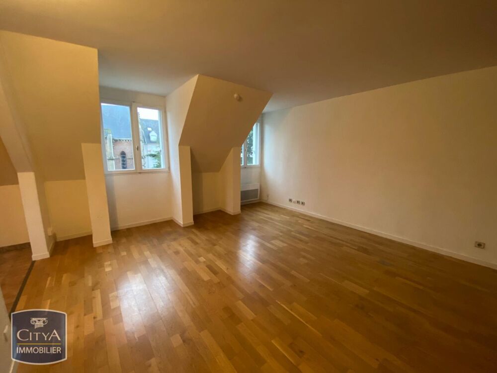 À LOUER : Appartement T1 situé à Beauvais, dans un quart....