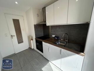  Appartement à louer 2 pièces 42 m² Antibes