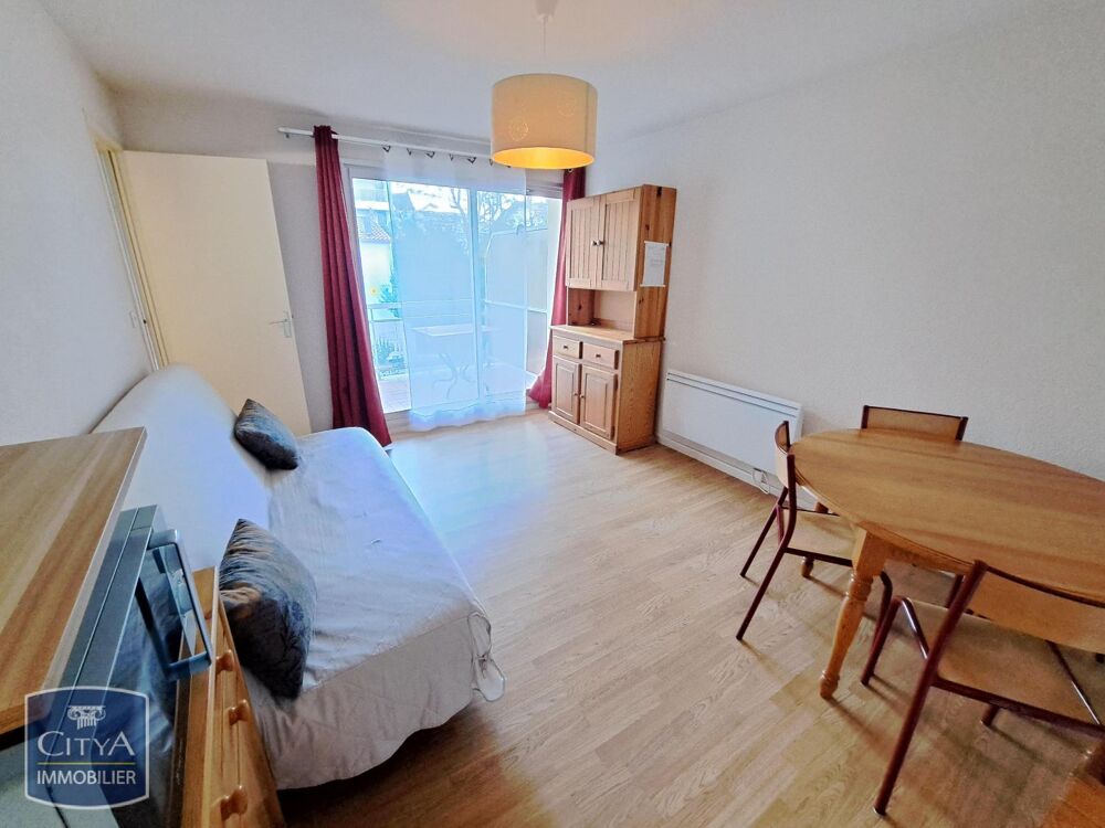 LOCATION ANNUELLE MEUBLEE - ROYAN PLEIN COEUR DE PONTAIL....