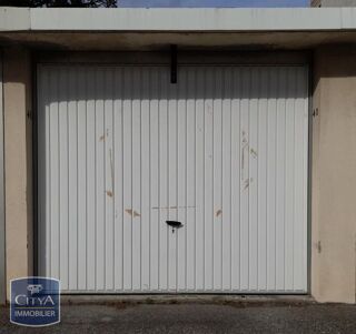  Parking / Garage  louer 