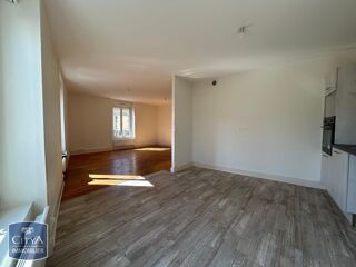  Appartement à louer 3 pièces 80 m²
