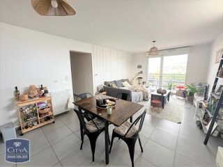  Appartement à louer 3 pièces 65 m²
