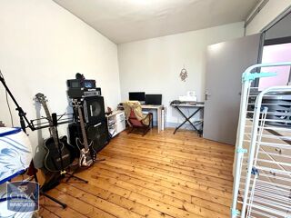  Appartement à louer 4 pièces 100 m²