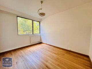  Appartement à louer 3 pièces 68 m²