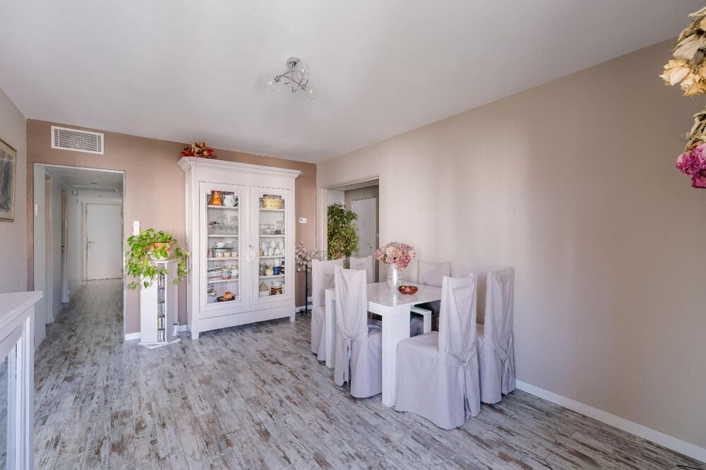 vente Appartement - 4 pièce(s) - 95 m² Décines-Charpieu (69150)