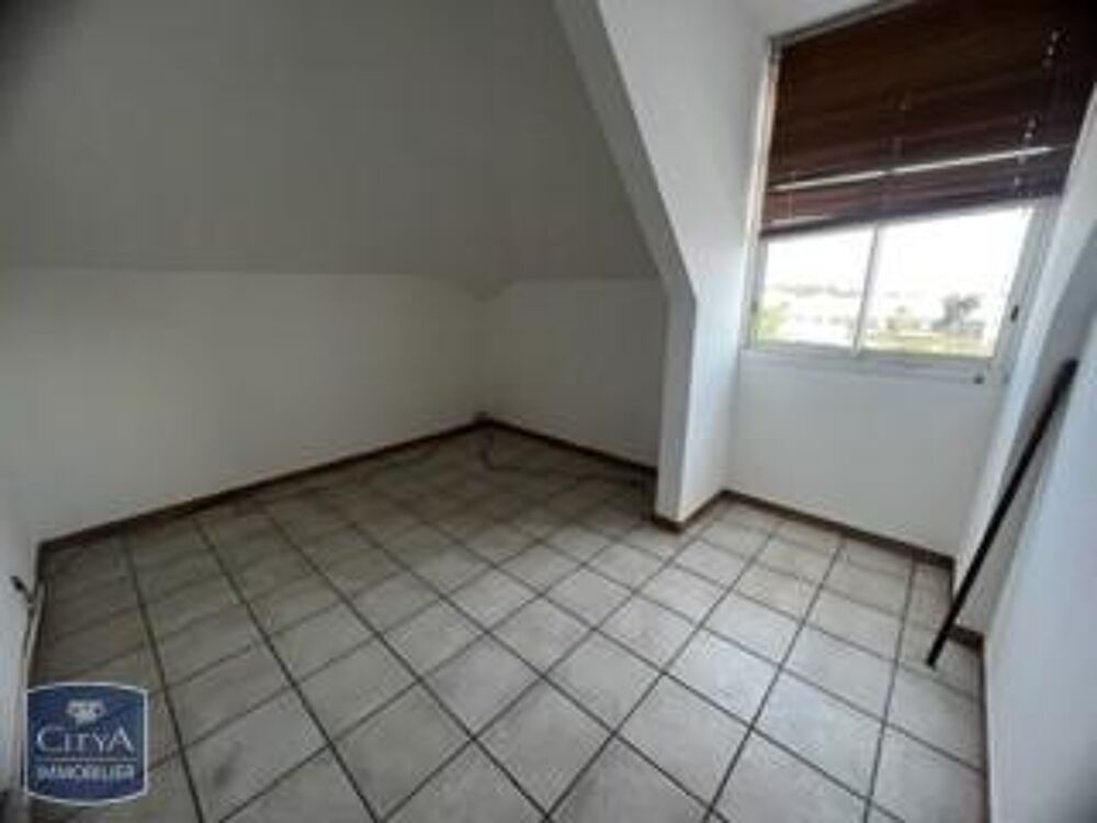 location Appartement - 3 pièce(s) - 78 m² Saint-Denis (97400)