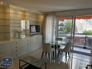  Appartement à louer 3 pièces 66 m²