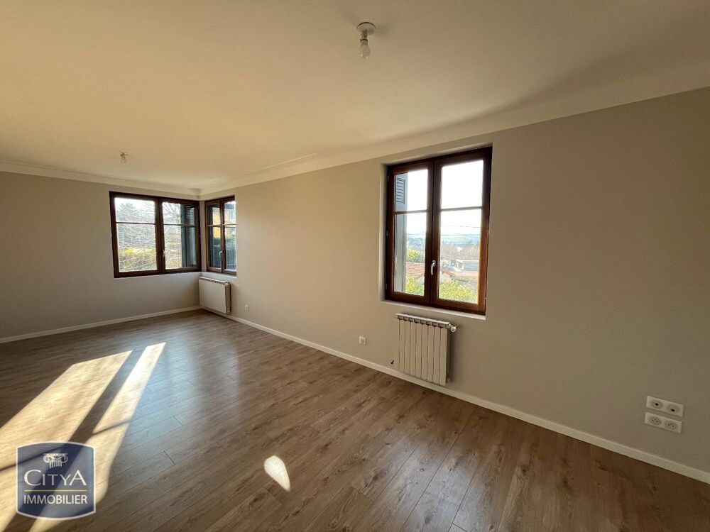 À LOUER : Maison T6 indépendante située à Saint Chamond,....