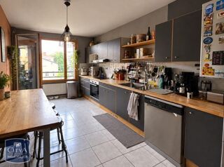  Appartement à louer 5 pièces 128 m²