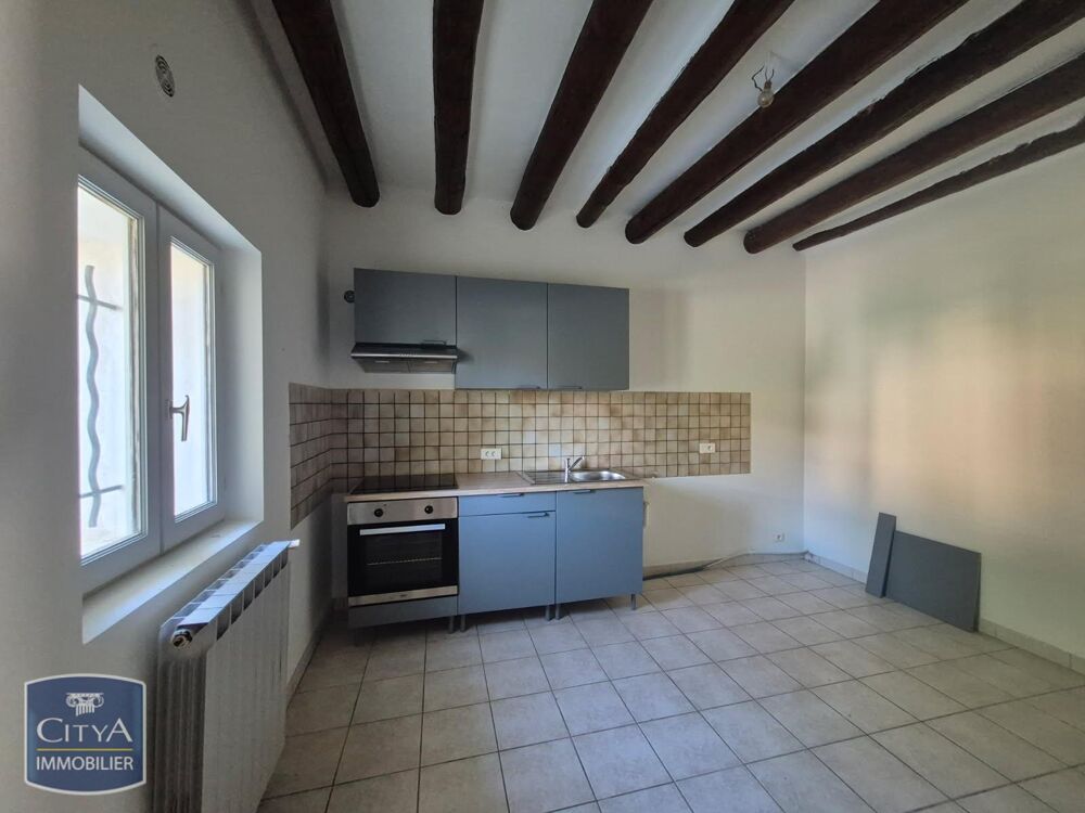 À LOUER : Charmante villa T5 située dans le village de P....