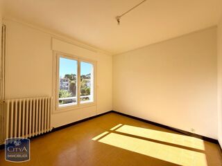  Appartement à louer 4 pièces 65 m²