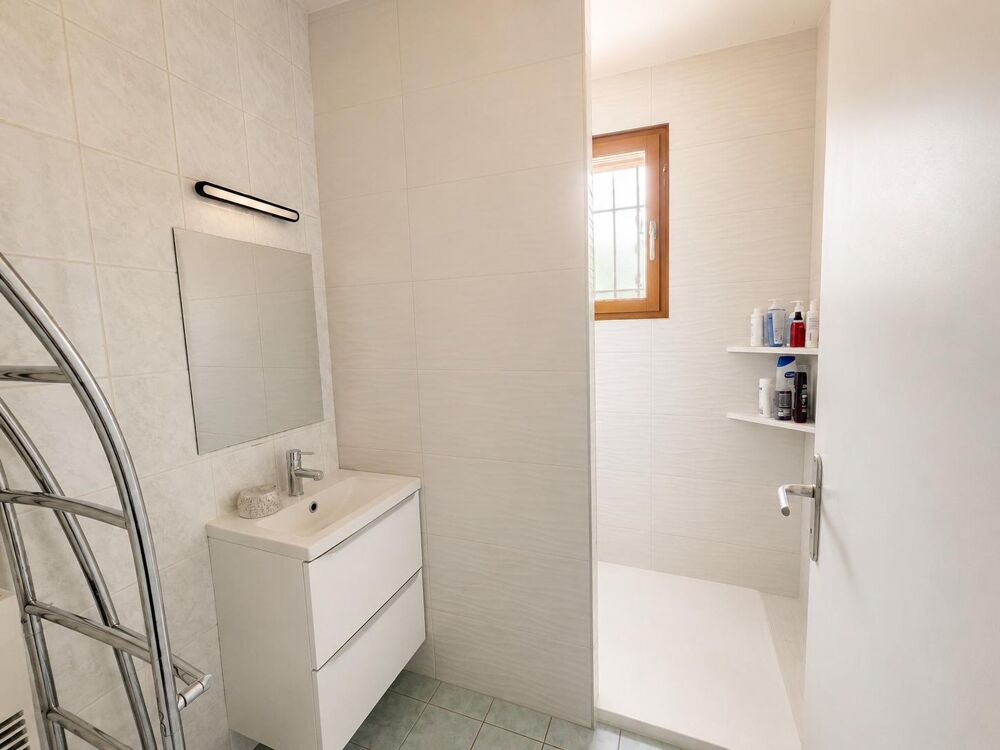 vente Appartement - 5 pièce(s) - 101 m² Vaulx-en-Velin (69120)