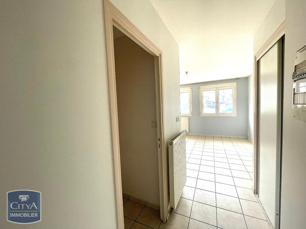 location Appartement - 2 pièce(s) - 35 m² Le Chambon-Feugerolles (42500)