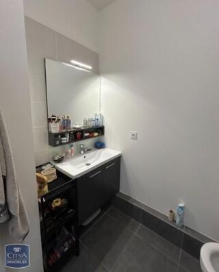  Appartement à louer 1 pièce 28 m²