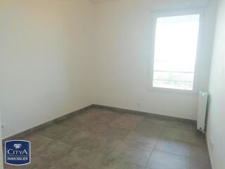  Appartement à louer 3 pièces 64 m²