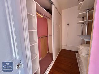  Appartement à louer 2 pièces 67 m²