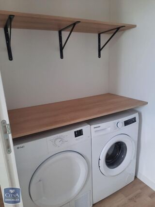  Appartement à louer 4 pièces 77 m²