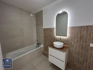  Appartement à louer 2 pièces 70 m²