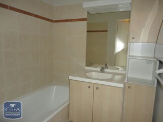  Appartement à louer 3 pièces 64 m²