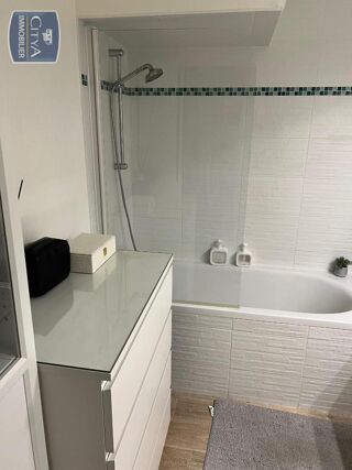  Appartement à louer 3 pièces 66 m²