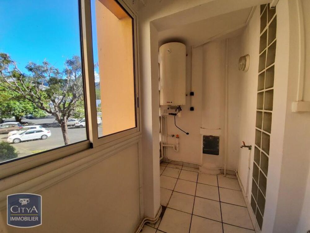 EXCLUSIVITÉ - APPARTEMENT 3 PIÈCES AVEC TERRASSE À louer....