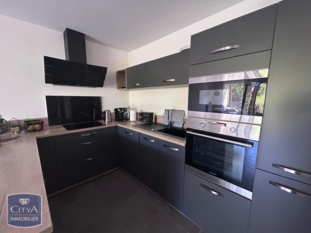 location Appartement - 3 pièce(s) - 70 m² Saint-Raphaël (83700)