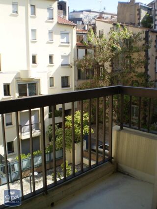  Appartement à louer 1 pièce 27 m²