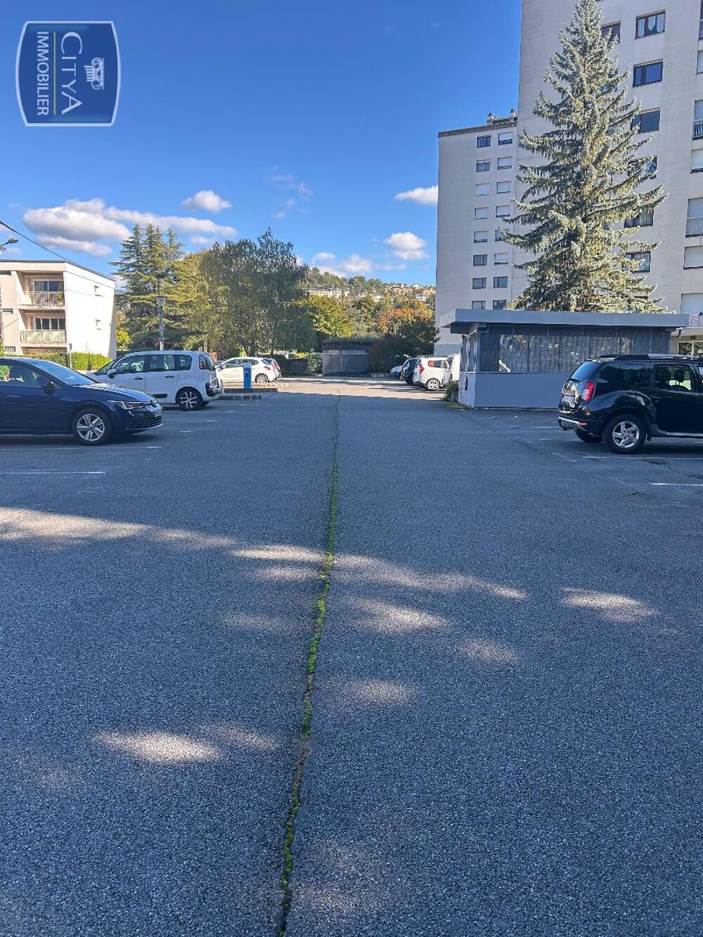 location Parking / Garage - 11 m² Jacob-Bellecombette (73000)