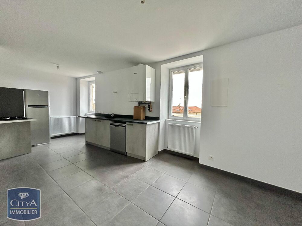 A louer : Appartement de type 4 rénové d'une surface de ....