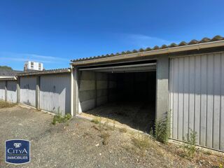  Parking / Garage à louer 
