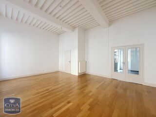  Appartement à louer 4 pièces 106 m²