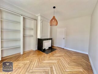  Appartement à louer 3 pièces 83 m²