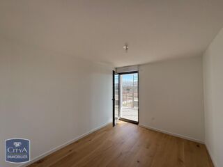  Appartement � louer 4 pi�ces 85 m�