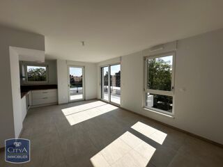  Appartement à louer 4 pièces 86 m²