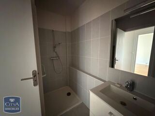  Appartement à louer 4 pièces 73 m²