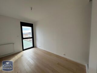  Appartement à louer 3 pièces 69 m²