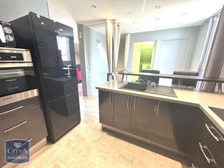  Appartement � louer 3 pi�ces 109 m�