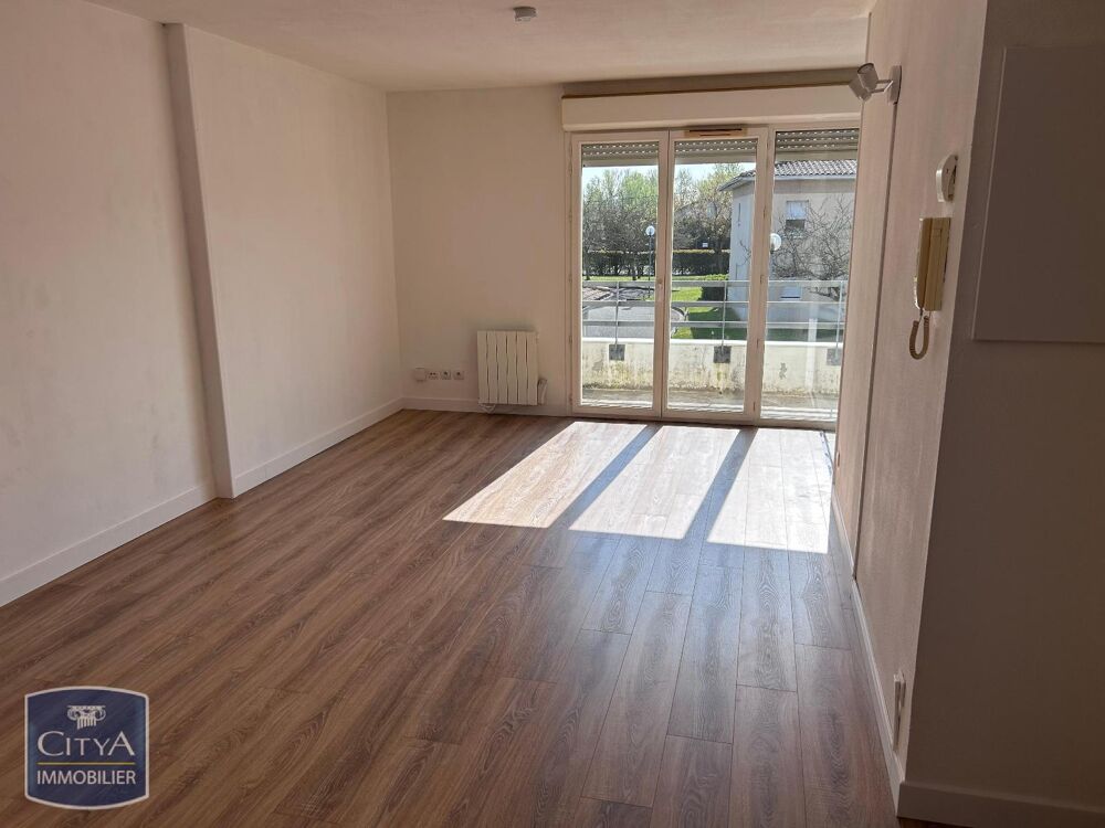 location Appartement - 2 pièce(s) - 48 m² Vayres (33870)