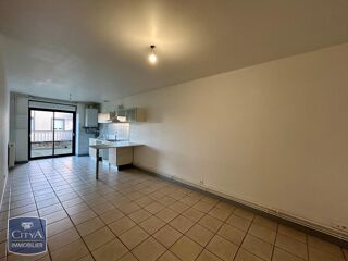 Appartement à louer 3 pièces 65 m²