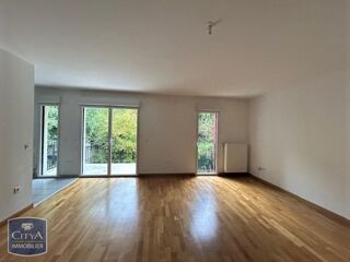  Appartement à louer 4 pièces 83 m²