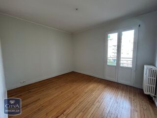  Appartement à louer 3 pièces 84 m²