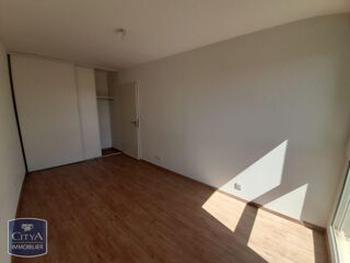  Appartement à louer 3 pièces 75 m²