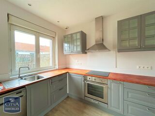  Appartement à louer 4 pièces 90 m²