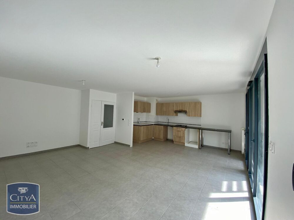 À LOUER Bel appartement de type T3 situé dans le quartie....