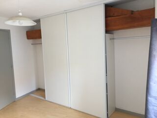  Appartement à louer 4 pièces 77 m²
