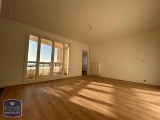  Appartement à louer 4 pièces 80 m²