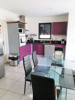 location Appartement - 3 pièce(s) - 77 m² Guilherand-Granges (07500)
